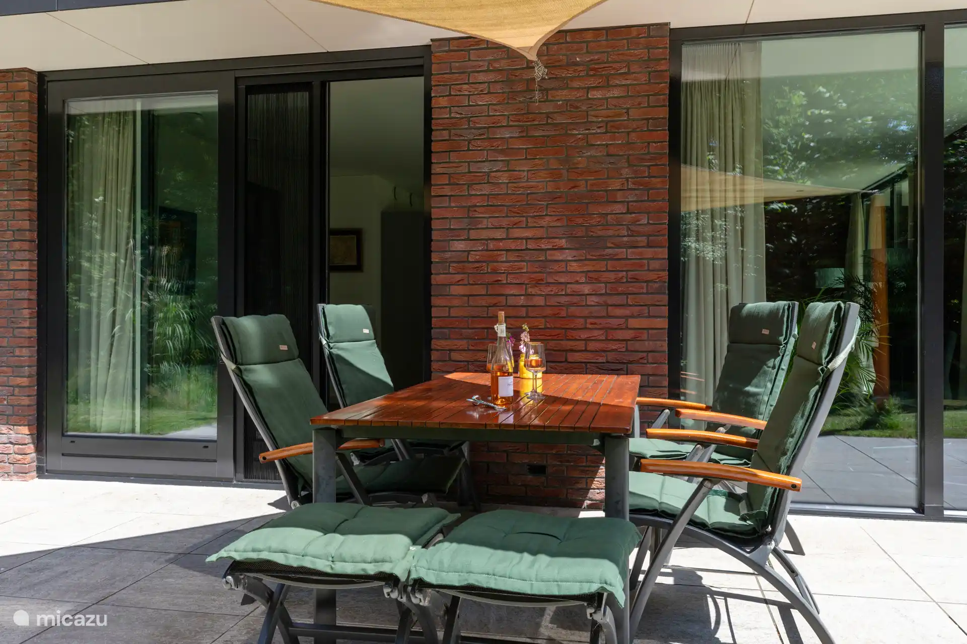 Gemütliche Sitzecken im Garten