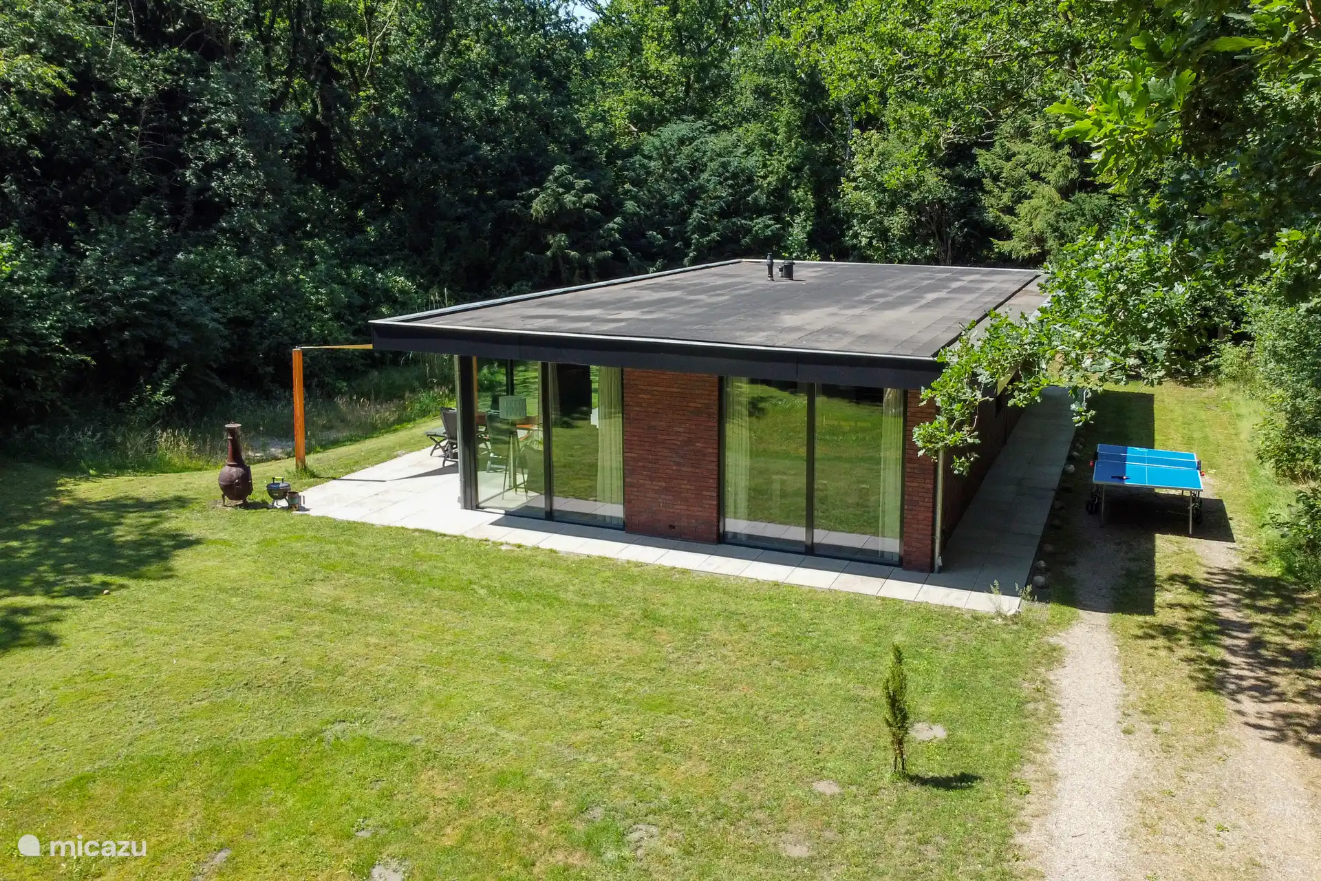 Sehr geräumiger Garten