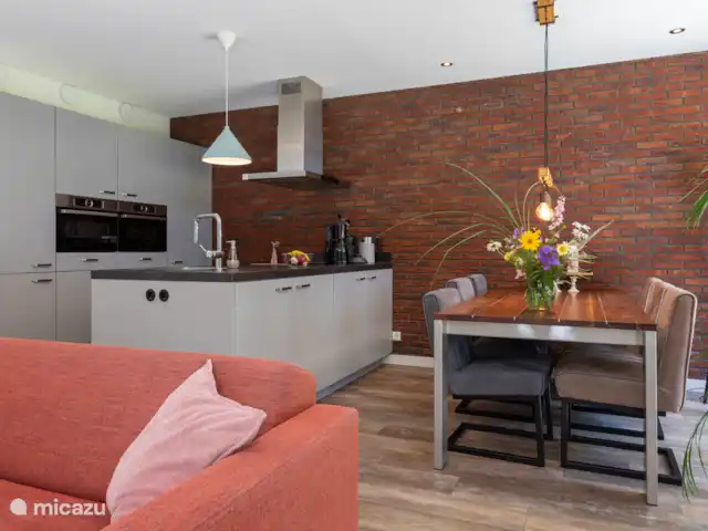 Bosvilla de Merel, unieke lokatie    huren in Nederland, Drenthe, Wateren - villa Keuken en eethoek in de Merel