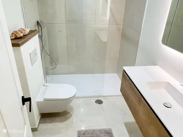 Bermudas Playa 37 en España, Costa del Sol, Estepona - apartamento Baño después del dormitorio 1