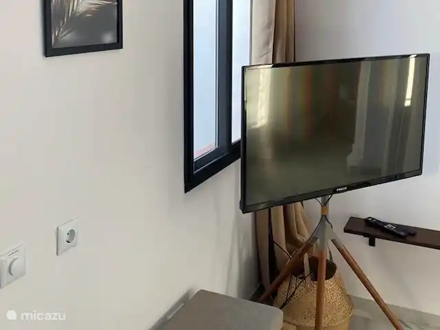 Location de Vacances Espagne, Costa del Sol, Nerja, maison de vacances - Maison Joya Nerja Nous avons une SMART TV dans le salon. Vous pouvez facilement vous connecter à votre propre compte Netflix ou YouTube.