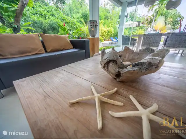 Villa Ibiza @ Bali | Indonésie, Bali, Lovina - villa Salon avec grande paroi vitrée