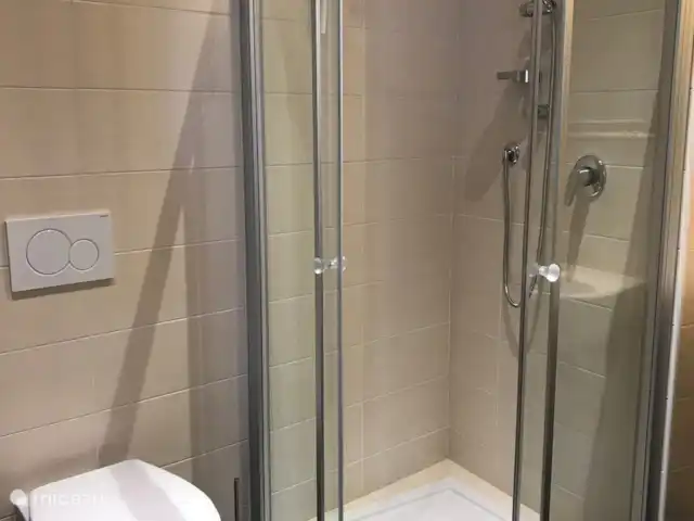 Villa Roccaccia - Tutte le Due | Italie, Ombrie, Tuoro sul Trasimeno - appartement Douche