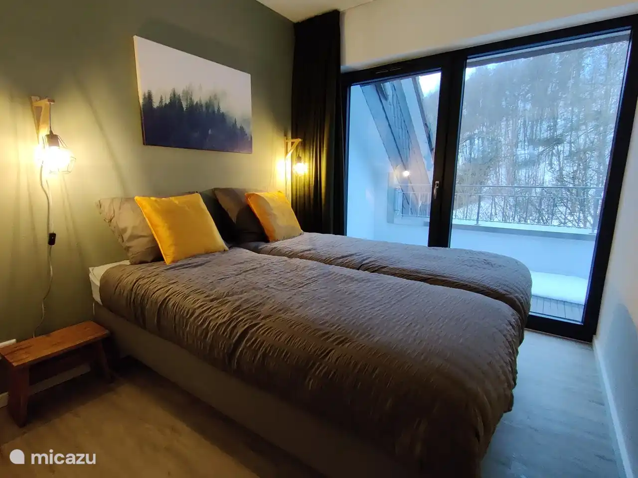 Schlafzimmer mit Doppelbett