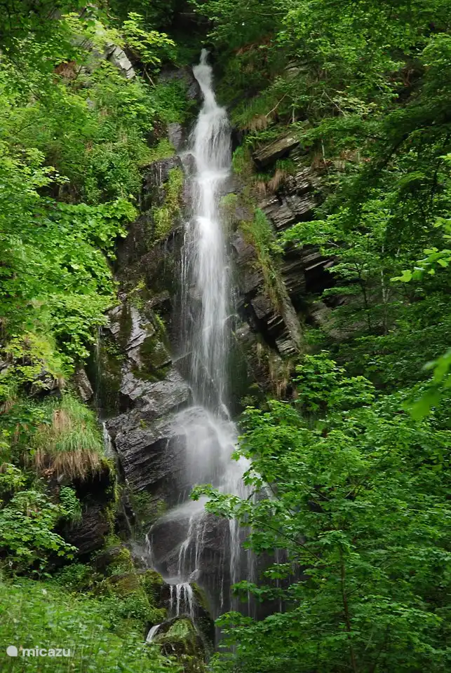 Der größte Wasserfall im Sauerland ist nur wenige Gehminuten vom Haus entfernt