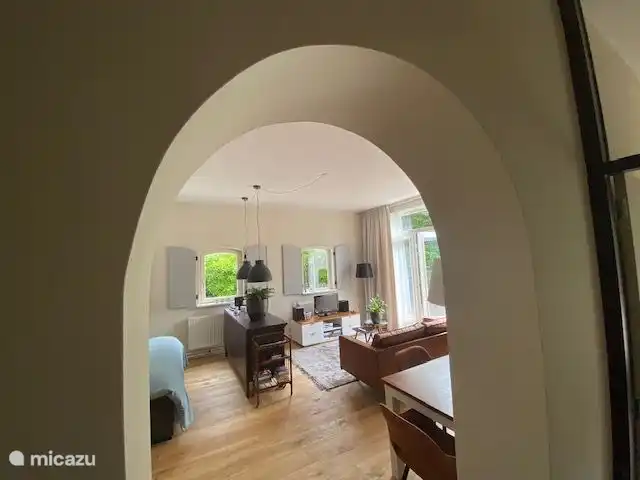 Auch ein Blick vom Flur. Nun zum Wohnzimmer.