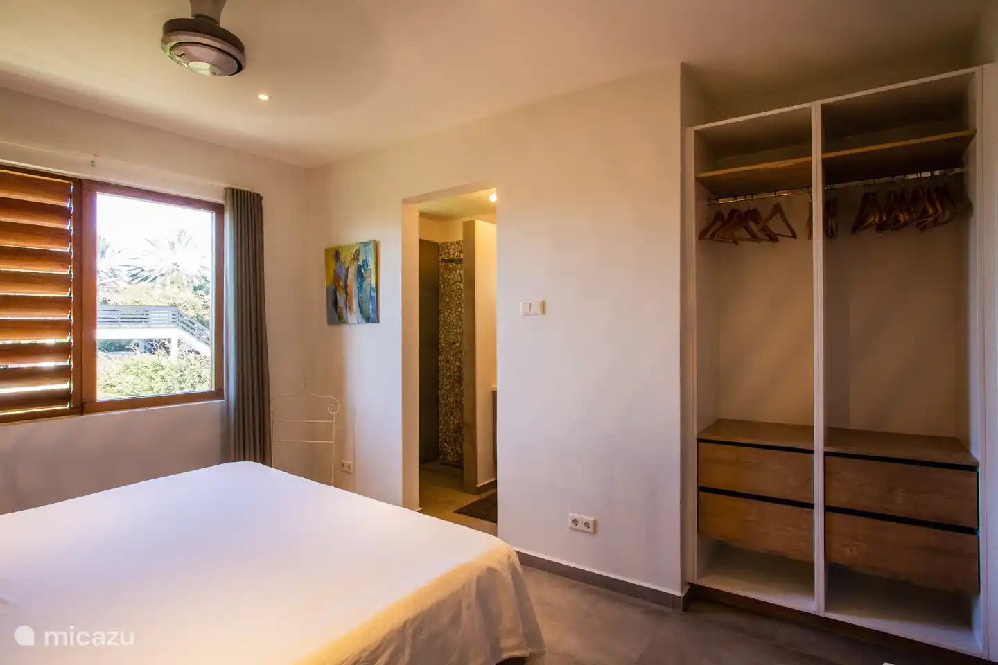 Badezimmer en-suite und Kleiderschränke