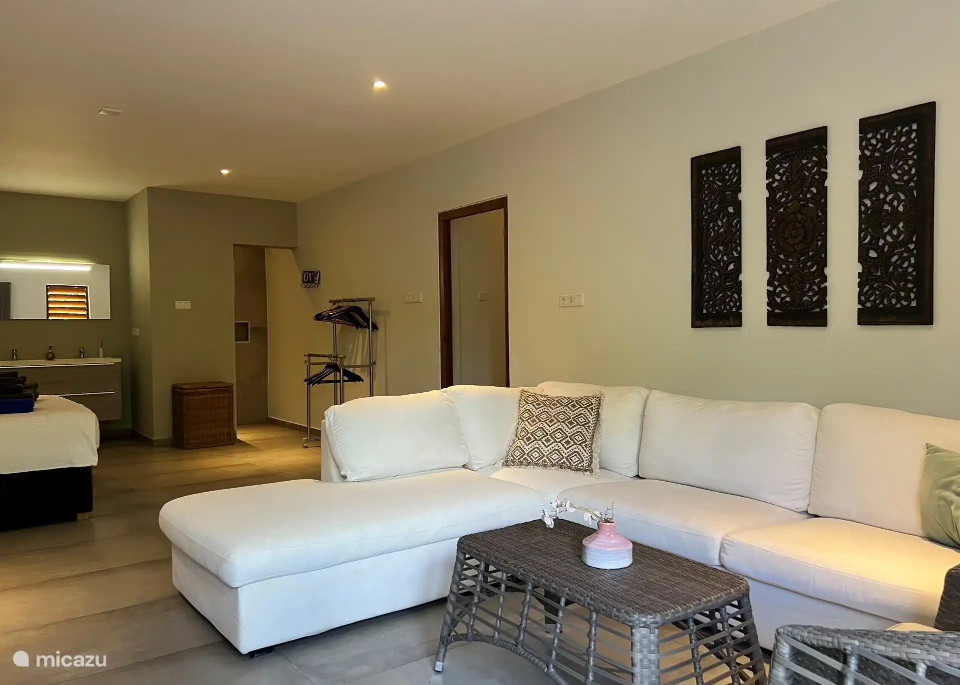 Was für ein Raum....
Und das für das Studio??