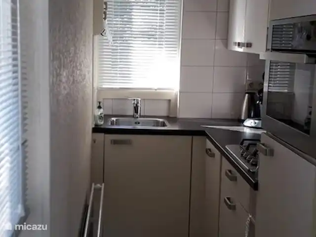 Onderdemolen en Países Bajos, Holanda Meridional, Stellendam - bungaló