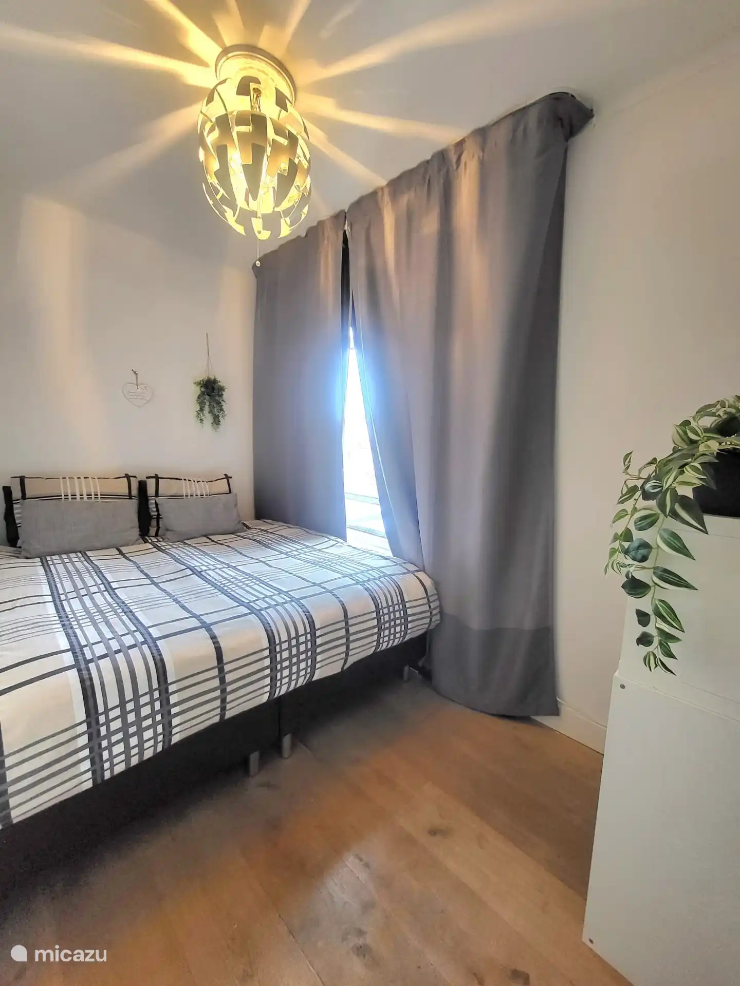 Slaapkamer met 2-persoonsbed