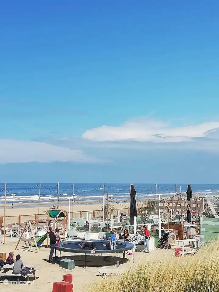 Der angenehme Boulevard und der Strand sind 250 Meter zu Fuß entfernt