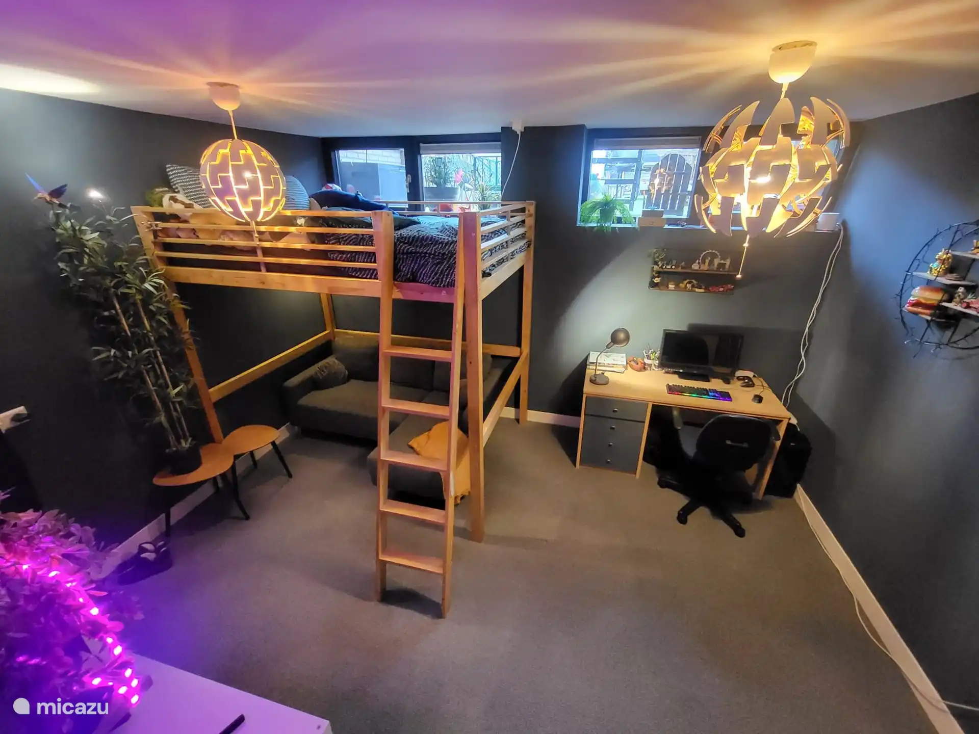 Das Schlafzimmer im Souterrain mit Hochbett