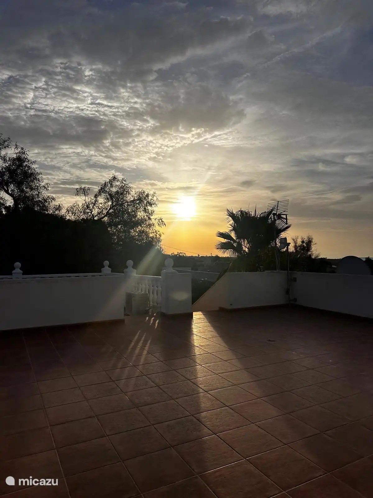 Goodmorning!! Zonsopgang vanaf het terras op het dak bezien
