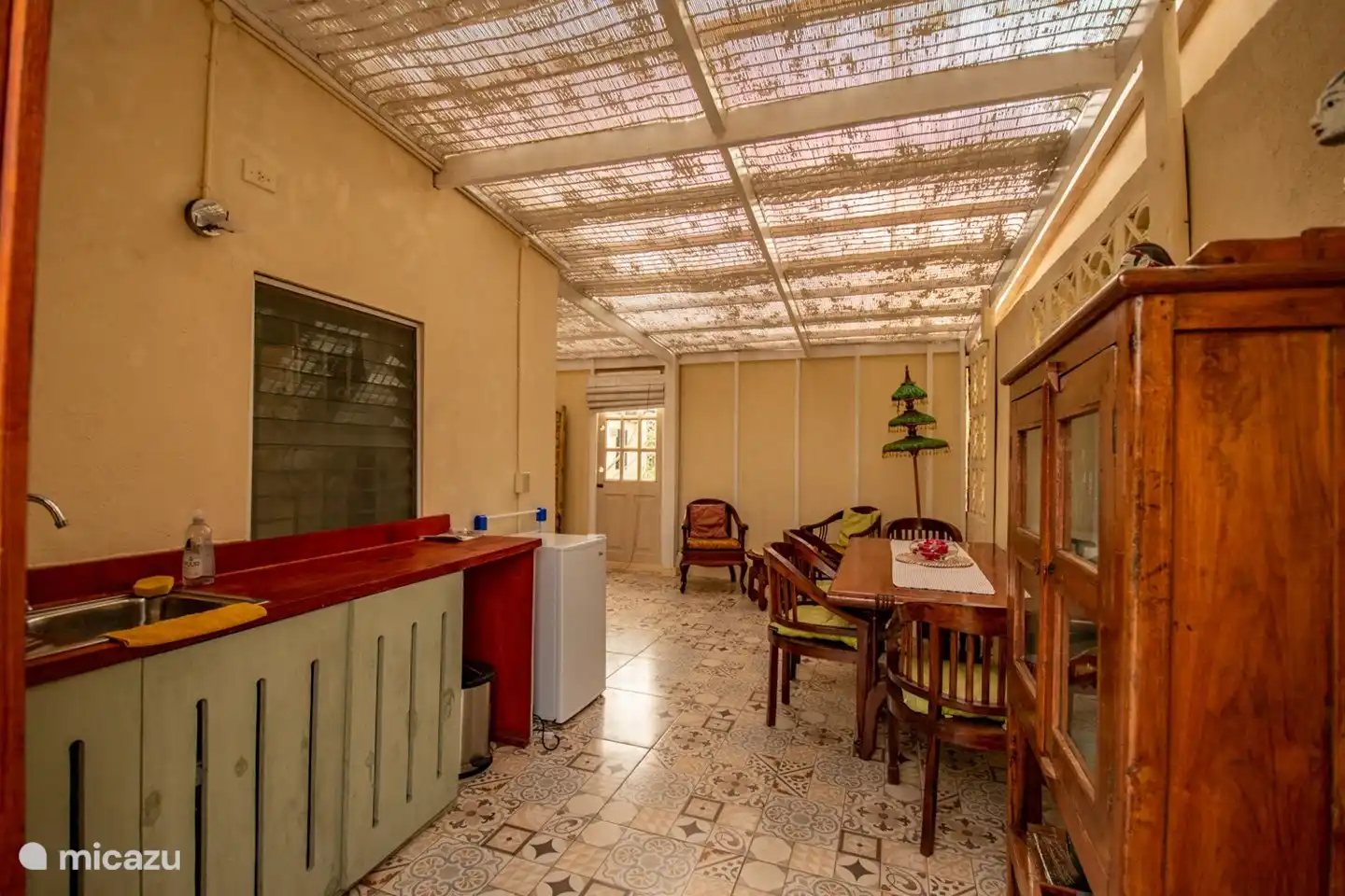 Entrance with kitchen