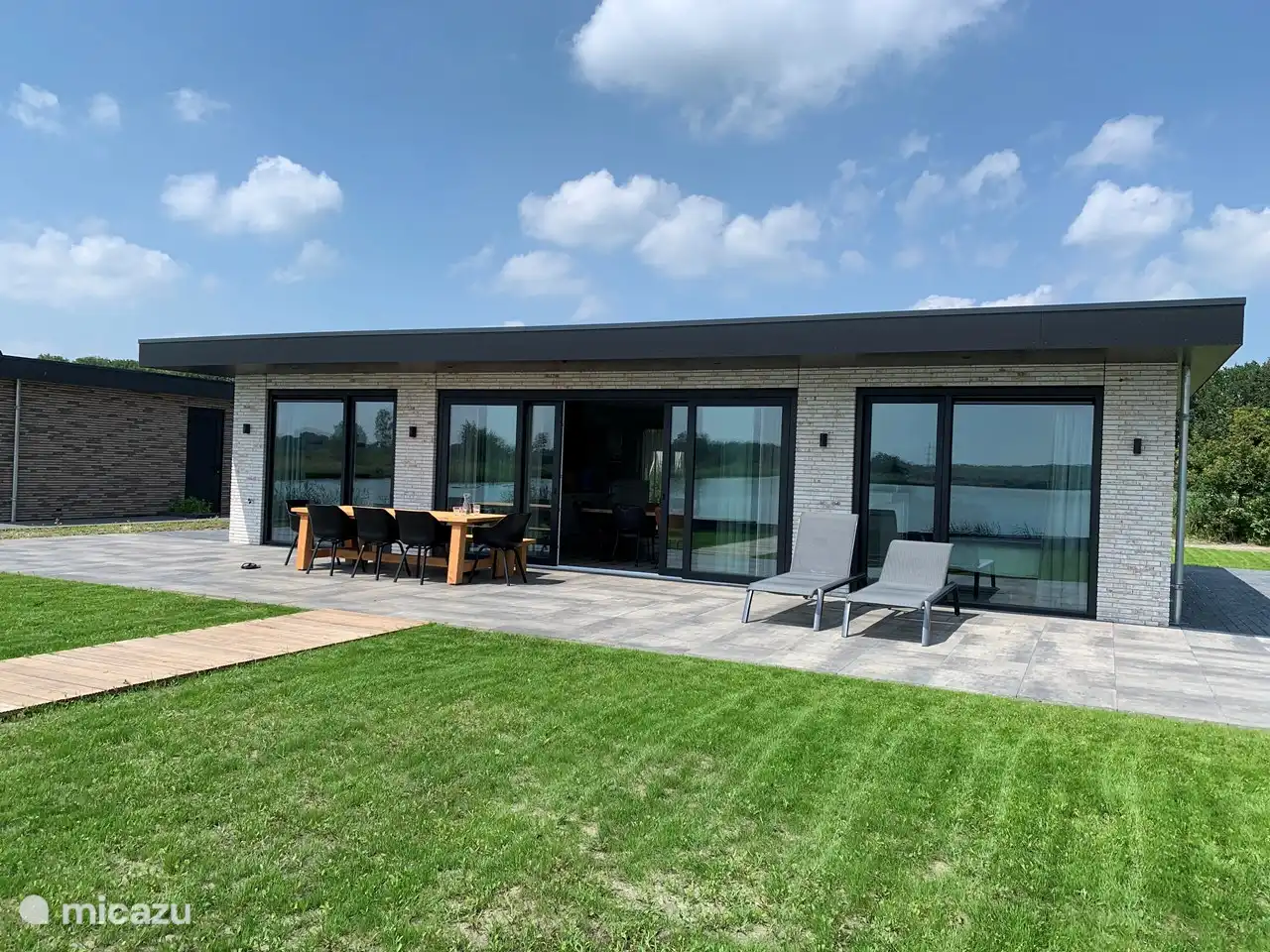 Ferienhaus direkt am Wasser