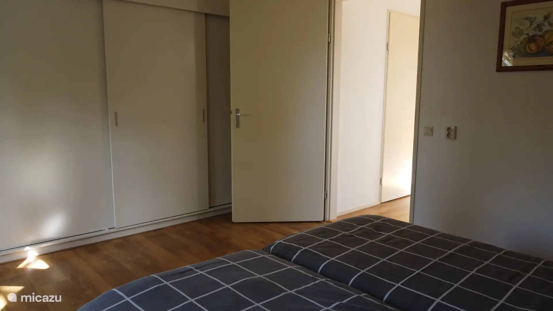 Slaapkamer 3 verdieping met schuifwandenkast