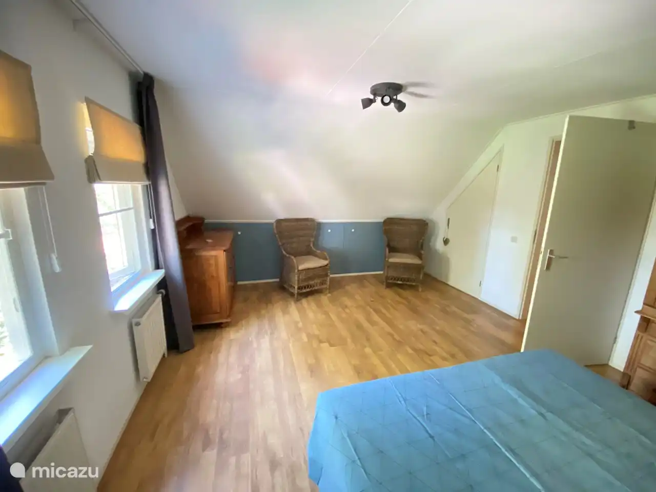 Schlafzimmer 2. Etage mit Kommode