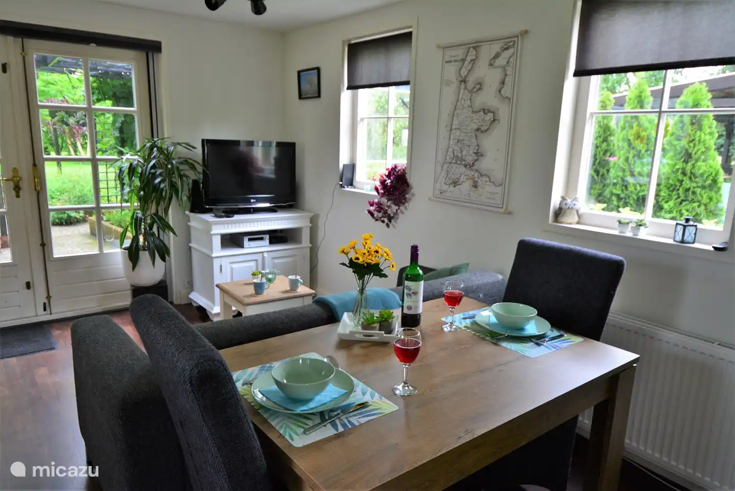 Gemütliches Essen im kloin but foin