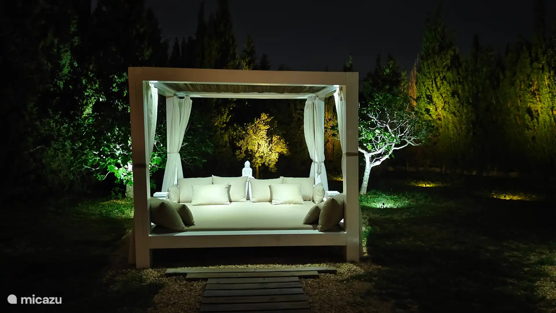 Het jumbo size daybed is 's avonds ook heel erg fijn.