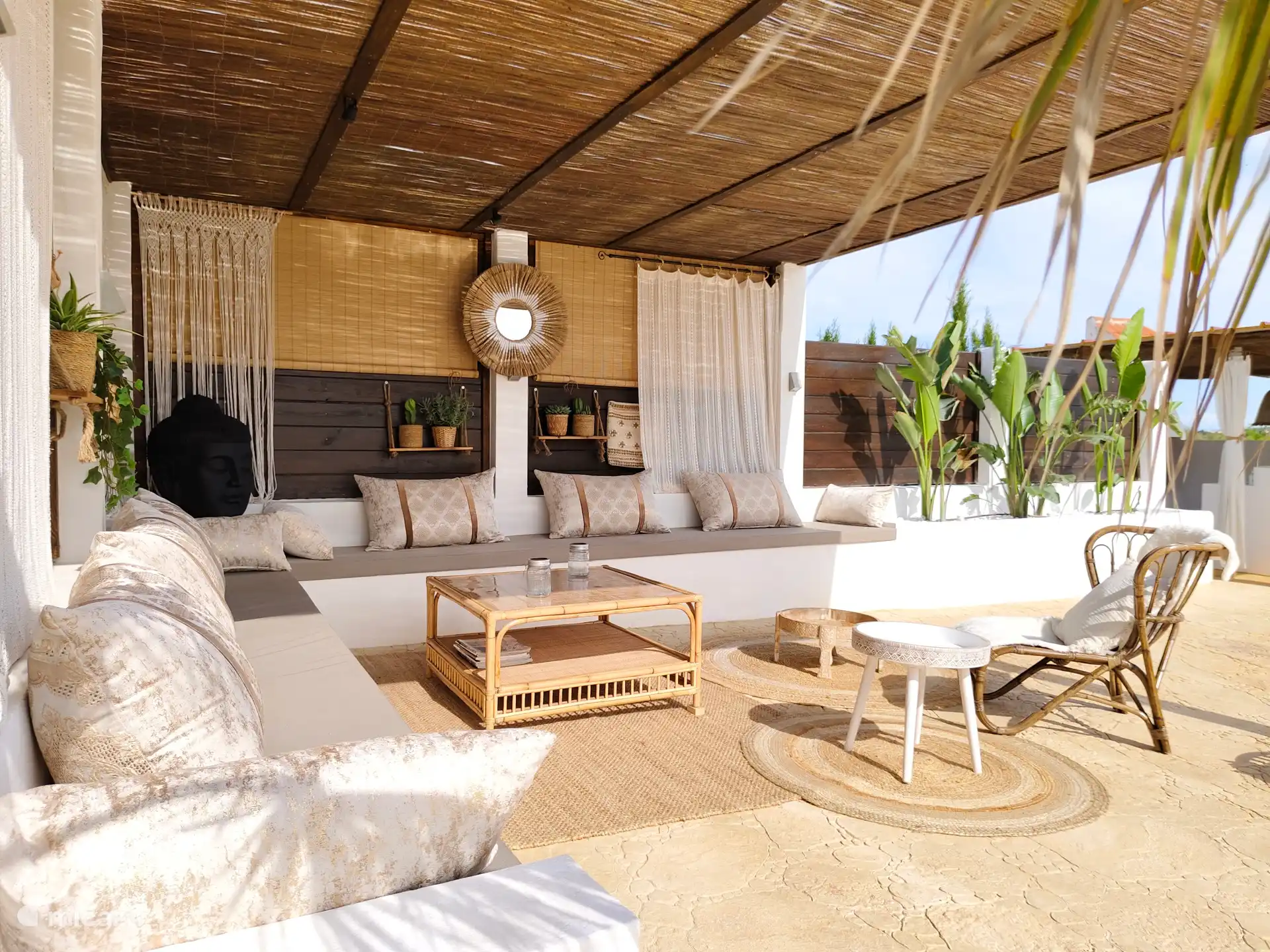 De nieuwe tuinkamer is een mooie upgrade op ons terras. 