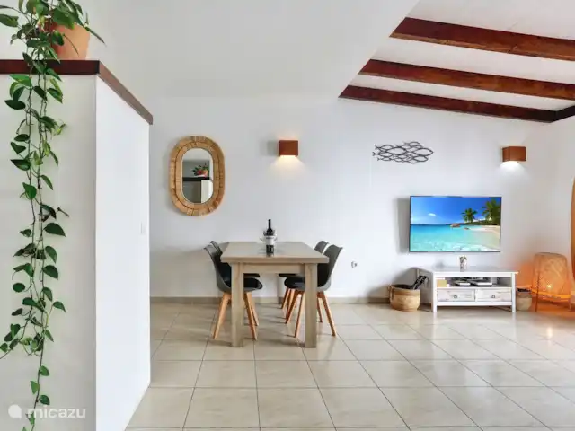 bungaló en España, Fuerteventura, Corralejo – Brisa del Mar Fuerteventura Amplia sala de estar, televisión, internet y aire acondicionado