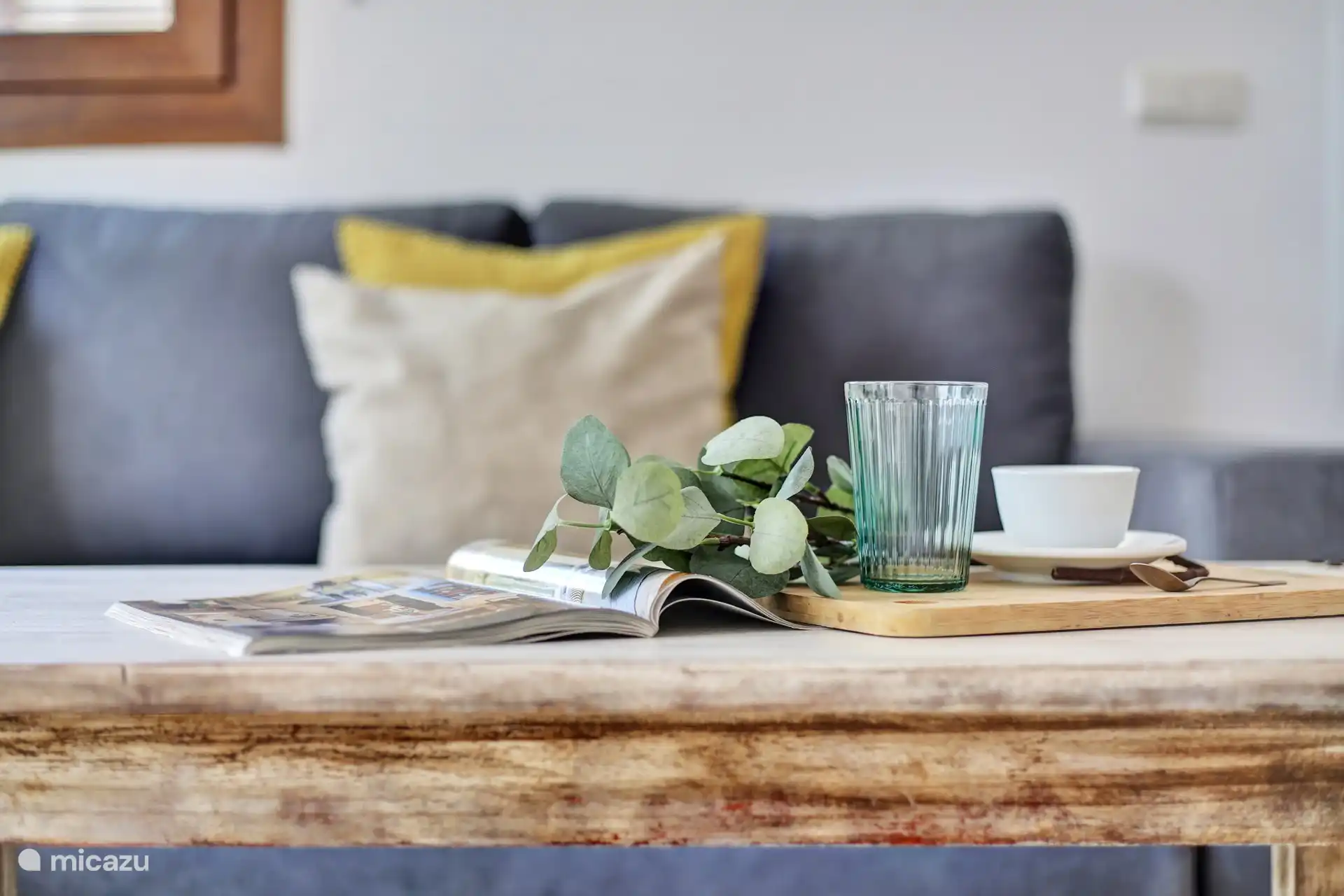 Das Wohnzimmer verfügt über ein Schlafsofa, auf dem eine 5. Person Platz finden könnte.