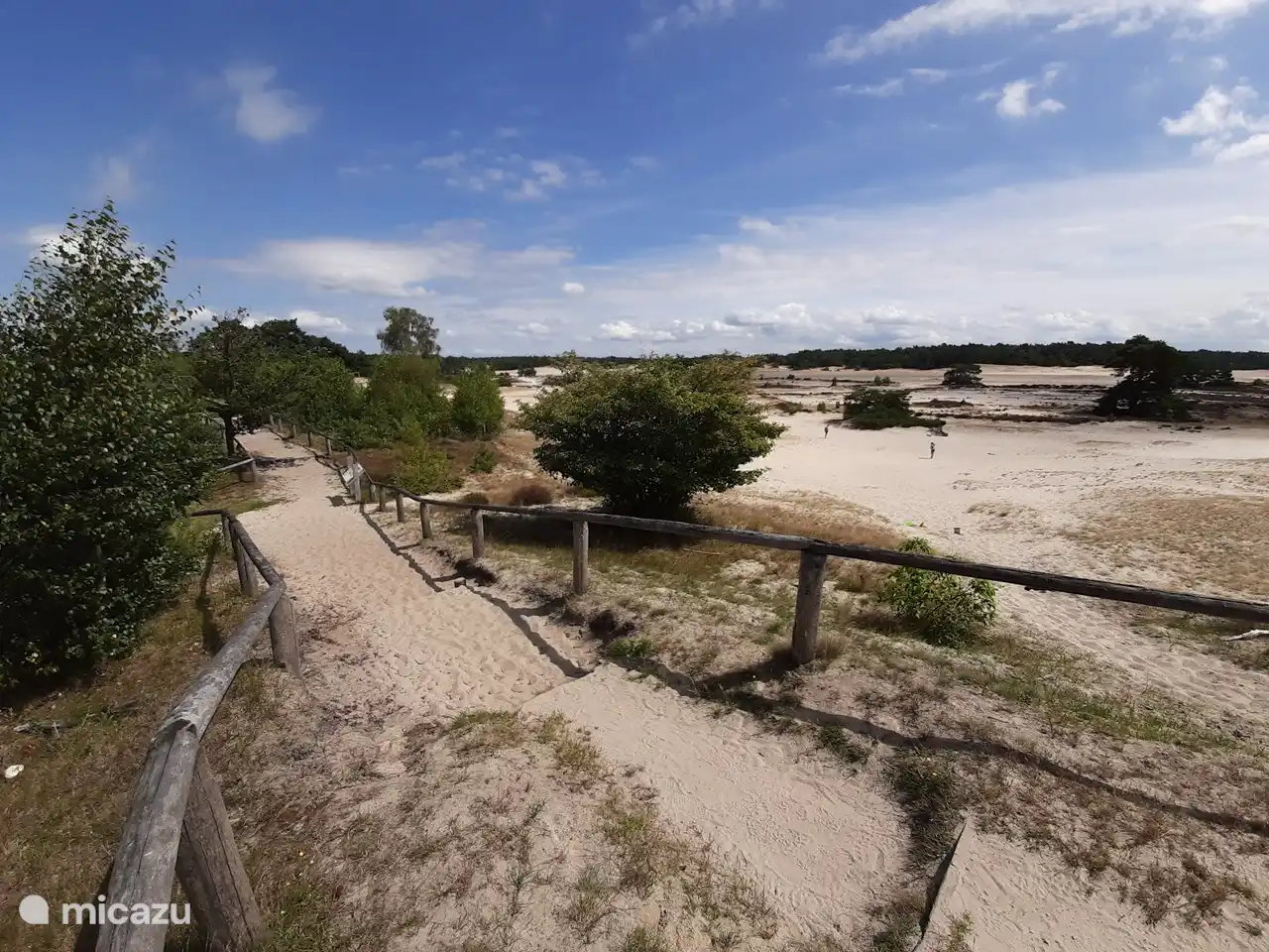 A 5 minutes il y a une belle dérive de sable