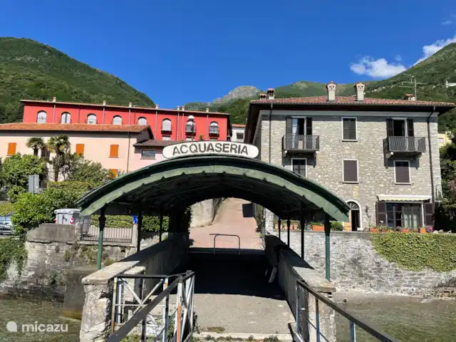 apartamento en Italia, Lago de Como, Acquaseria – Apartamento Ulivo 18 con vista al lago El antiguo punto de partida del ferry que cruza el lago de Como en Acquaseria,