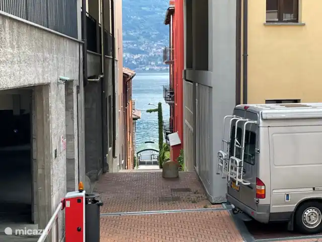 apartamento en Italia, Lago de Como, Acquaseria – Apartamento Ulivo 18 con vista al lago Ver directamente en el lago, esta es la distancia desde el apartamento hasta el lago de Como.