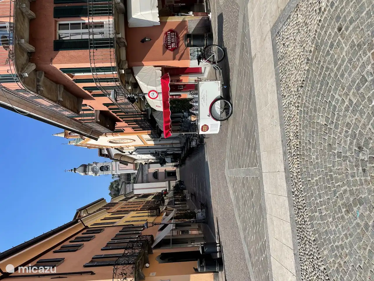 calle comercial menaggio