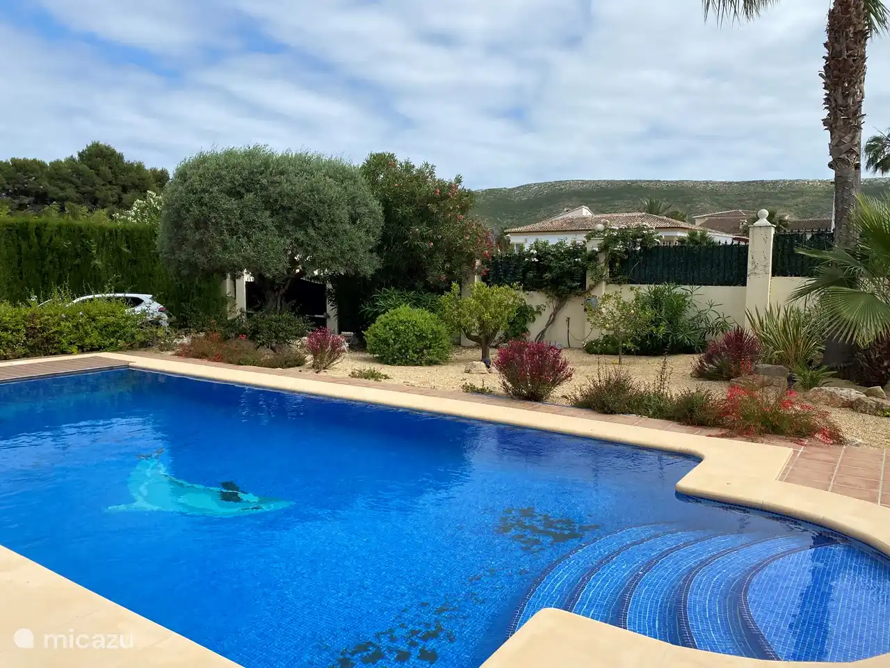 Piscine 5x10m avec ordinateur au sel et donc sans chlore