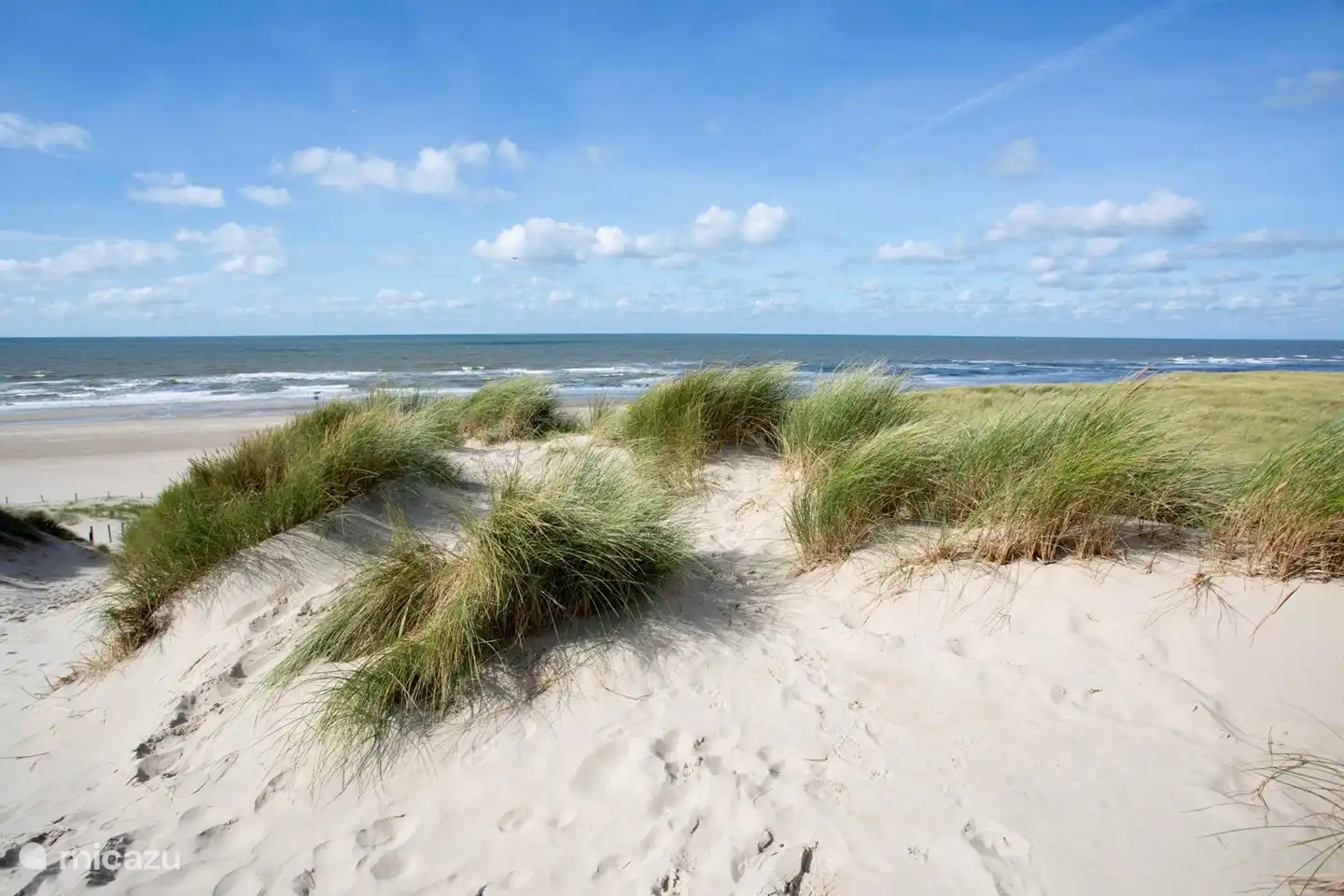Lovely to the beach or the dunes.