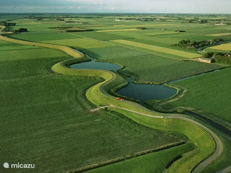 Another picture of the beautiful dike, now from above