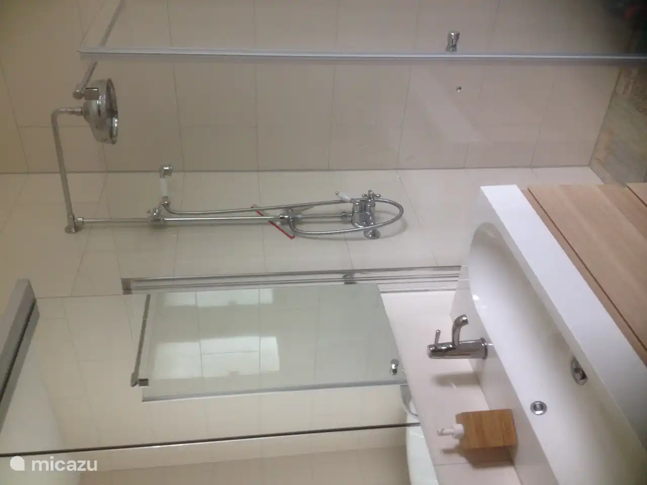 Badezimmer 1 mit Dusche