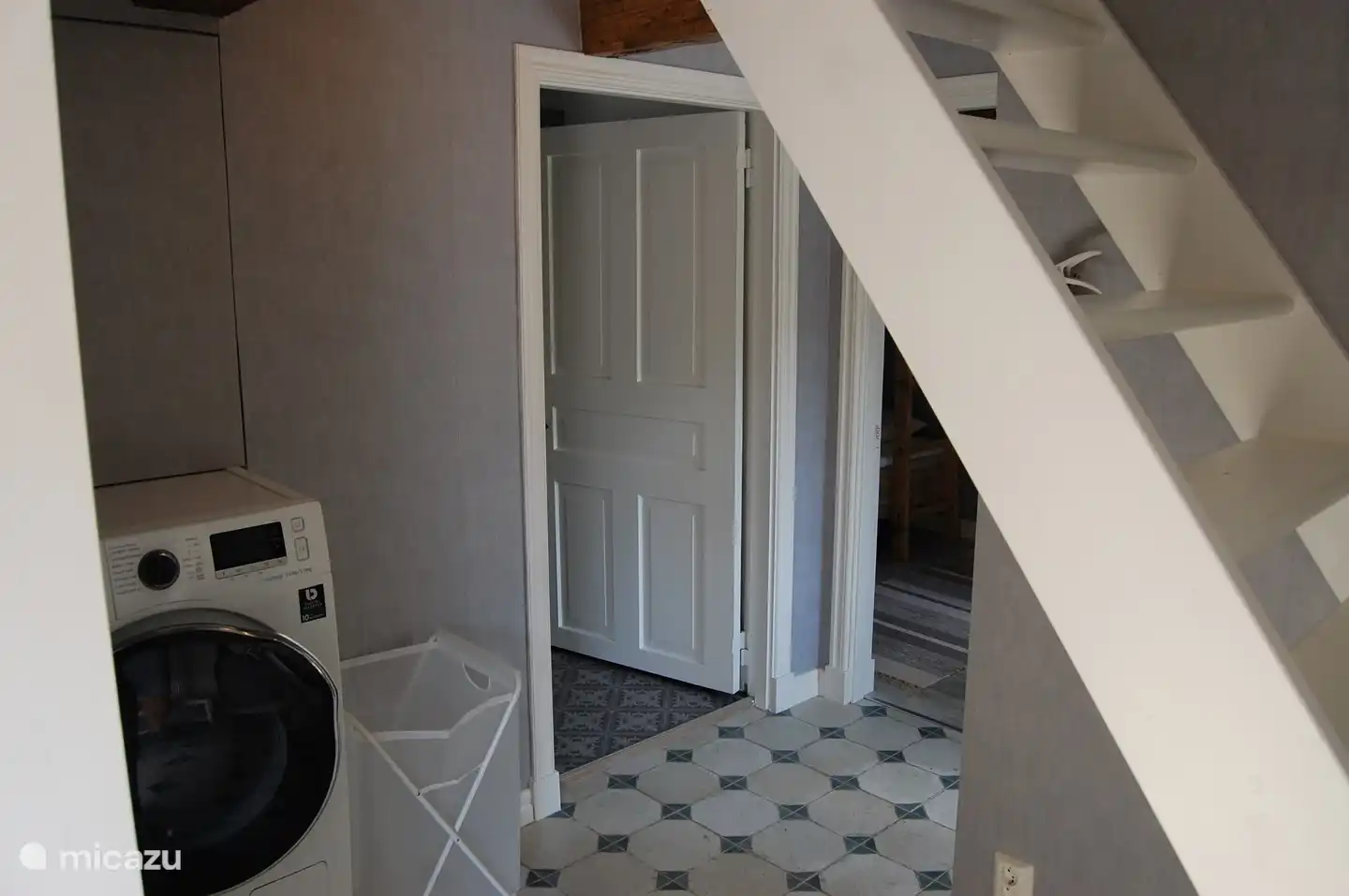 walk through with washing machine