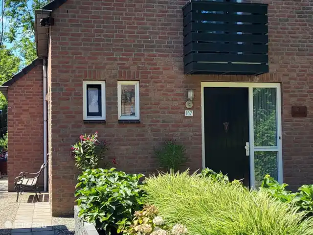 Rust en plezier voor jong en oud huren in Nederland, Gelderland, Ewijk - vakantiehuis Ons fraai vrijstaand huisje met een ruim terras op het zuiden en fantastisch uitzicht.