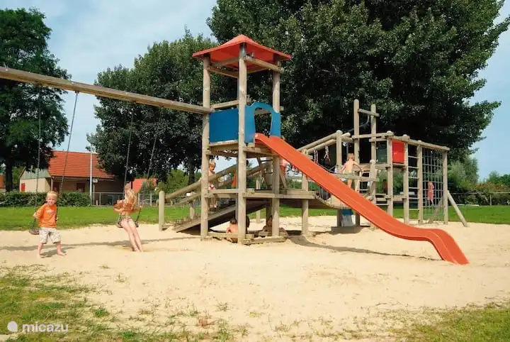 For the children, you go out for a while and they have fun at the petting zoo, bouncy castle or on the playground equipment.