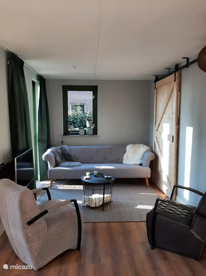 Cozy sitting/TV corner, to stream movies on the television via the 'chrome cast' or just read a book. 