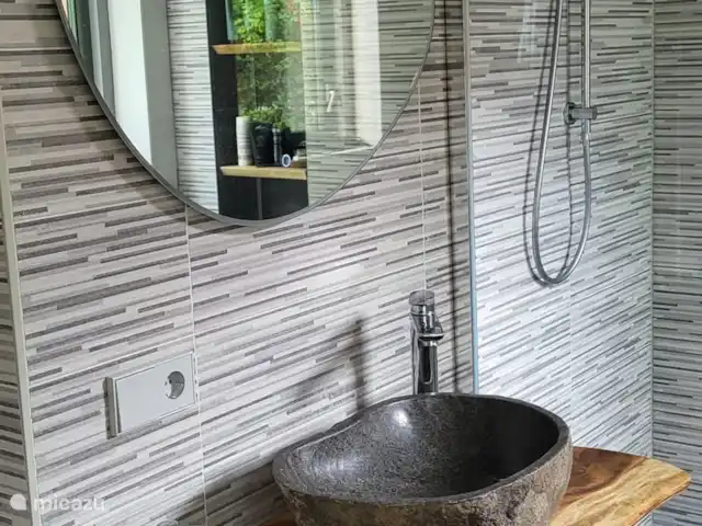 Rust en plezier voor jong en oud huren in Nederland, Gelderland, Ewijk - vakantiehuis onze nieuwe sfeervolle badkamer…, met vloerverwarming en fantastische stortdouche