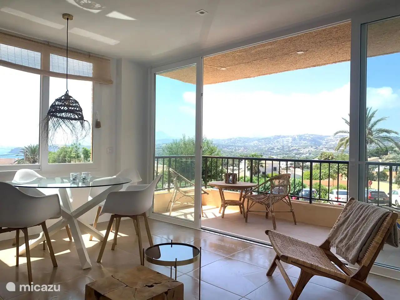 Vue dégagée avec brise marine : l'intérieur devient extérieur !