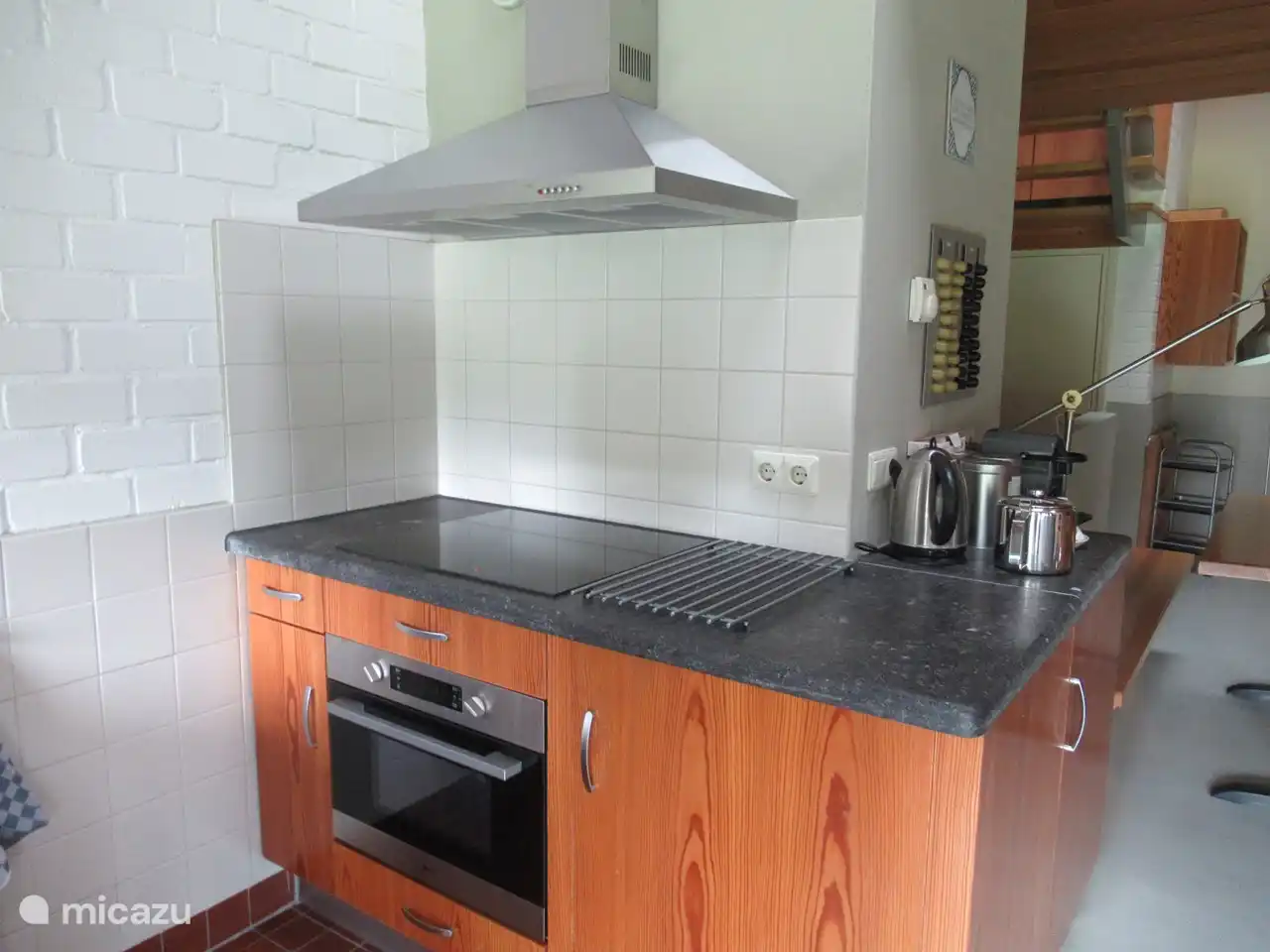 The kitchen with induction plate