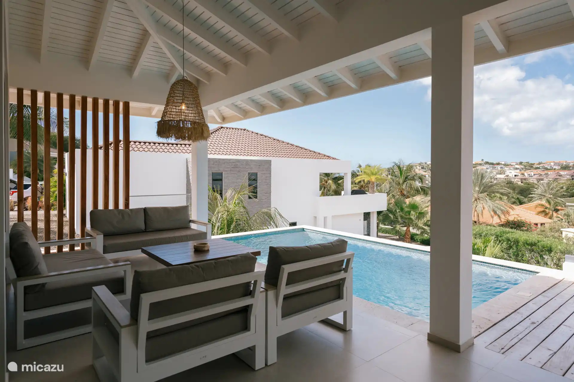 Vista desde la piscina