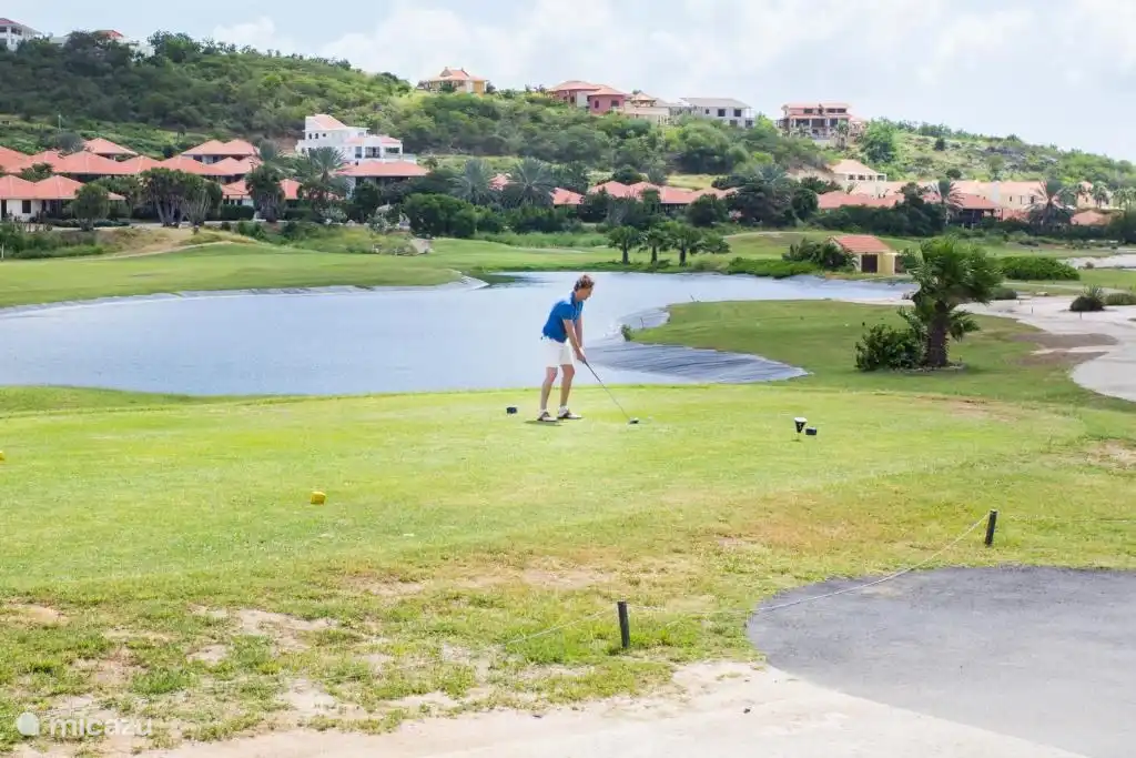 Schöner 18-Loch-Golfplatz im Resort