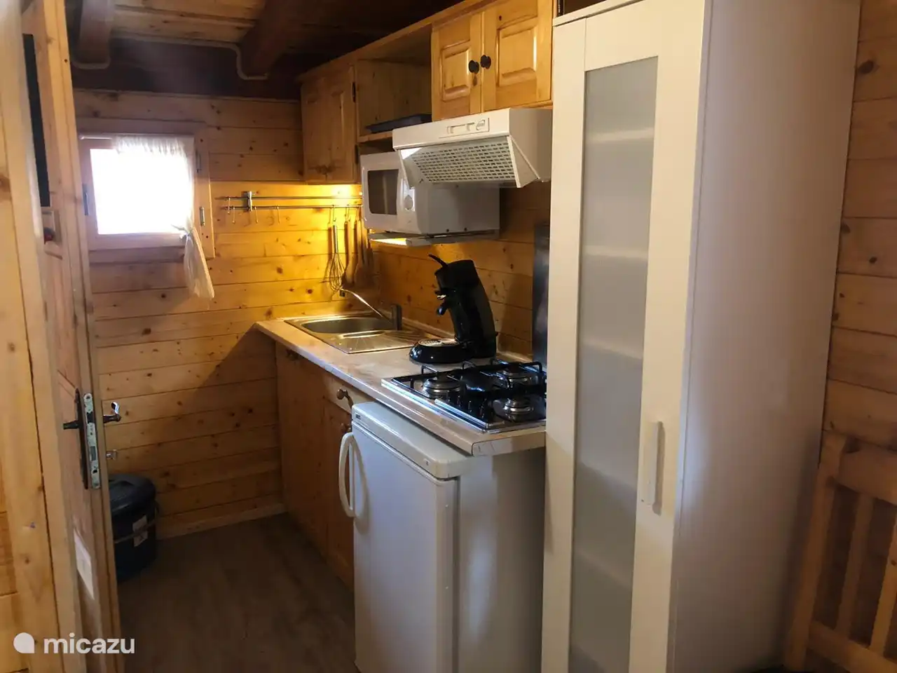 cocina completa totalmente equipada