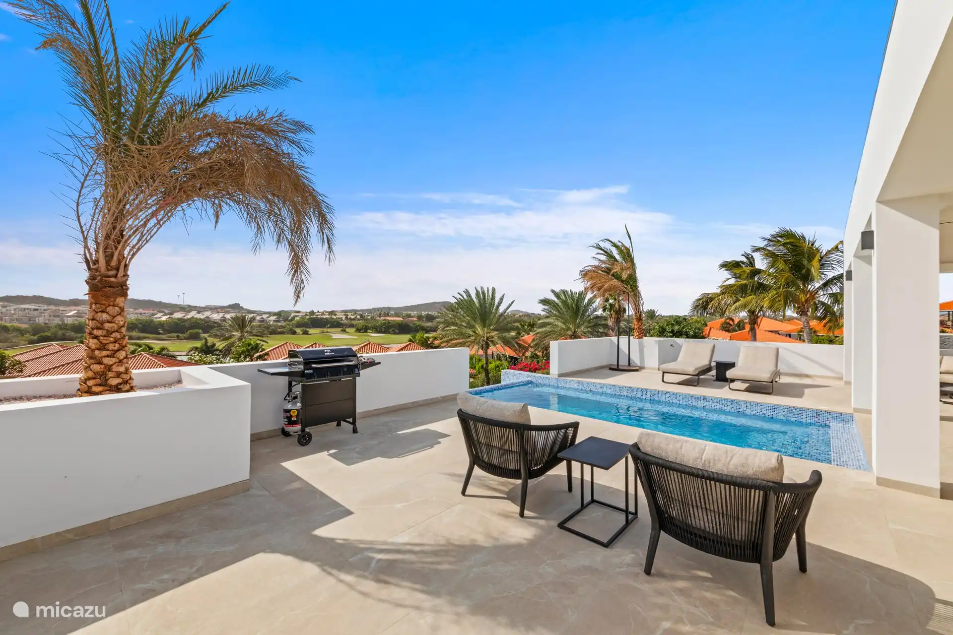 Lounge zit op de porch