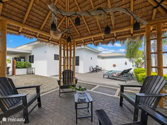 Villa Curalux | Curaçao, Curaçao-Centre, Dominguito - villa Jardin avec zone ombragée sous la palapa et la piscine