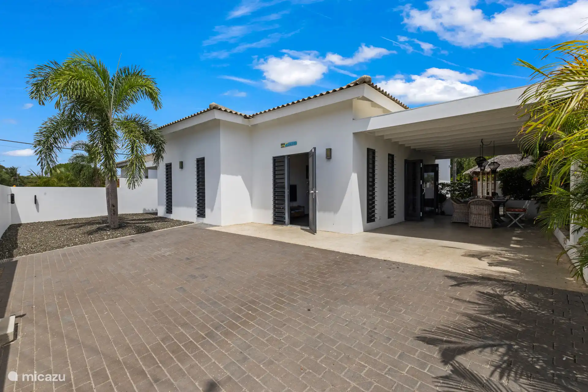 Stellplatz für zwei Autos