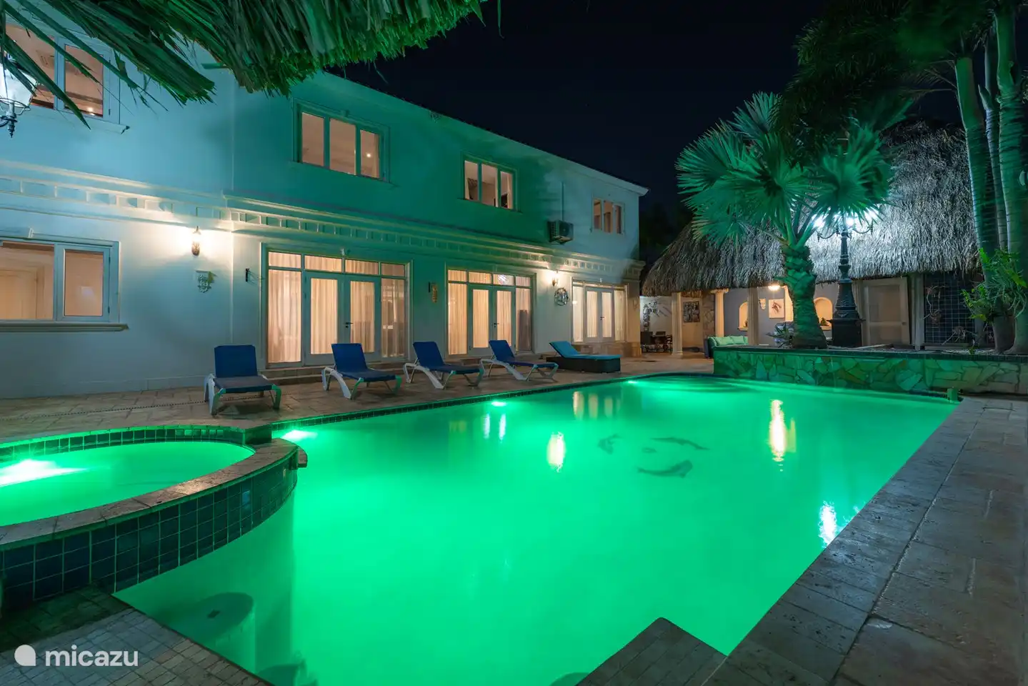 parte trasera de la villa