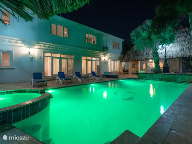La Casa Piu Bella en Aruba, Norte, Noord - villa parte trasera de la villa