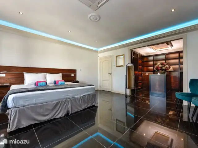La Casa Piu Bella en Aruba, Norte, Noord - villa dormitorio 2 dormitorio principal con walk inn muy lujoso
